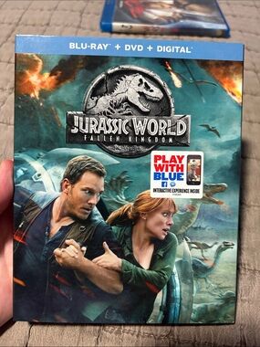 Jurassic World: Fallen Kingdom Blu-ray + DVD + Digital — Green Cover
